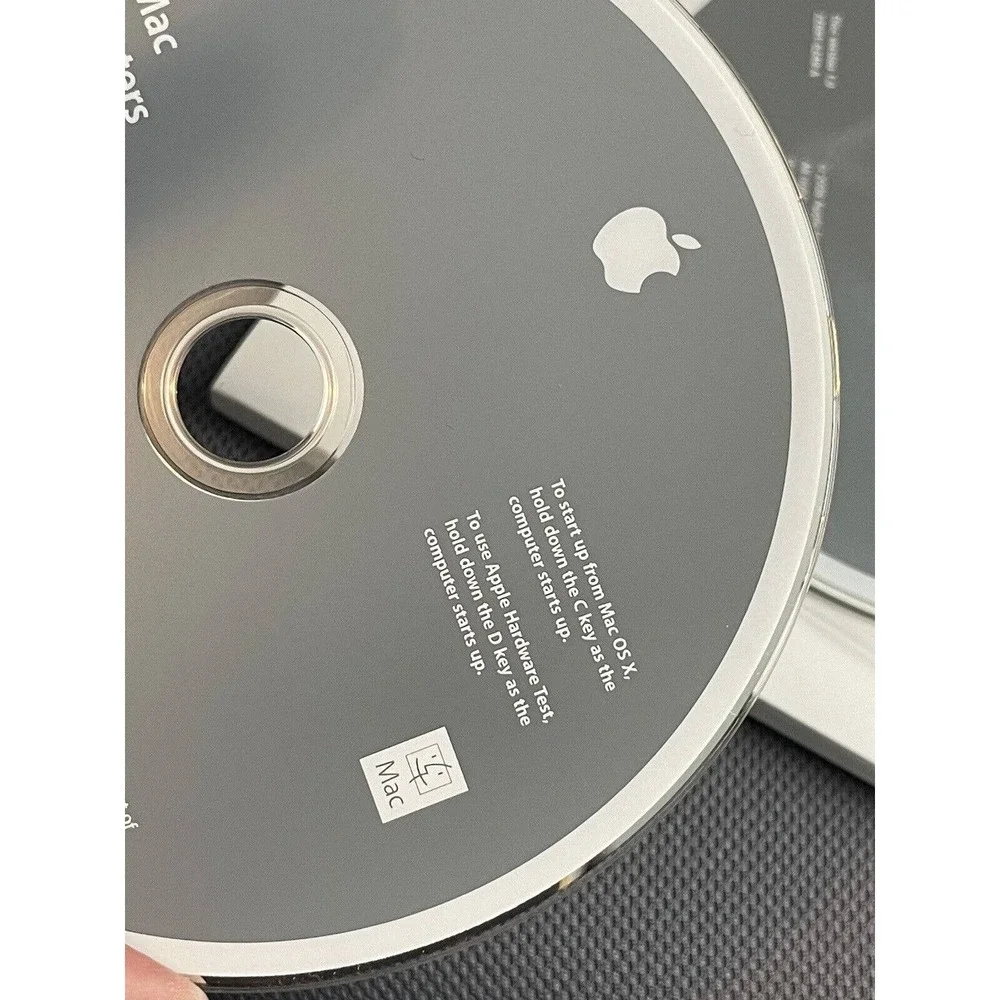 Apple iLife 08 DVD Old Version And MacBook Is X Installation discs 2. (27)